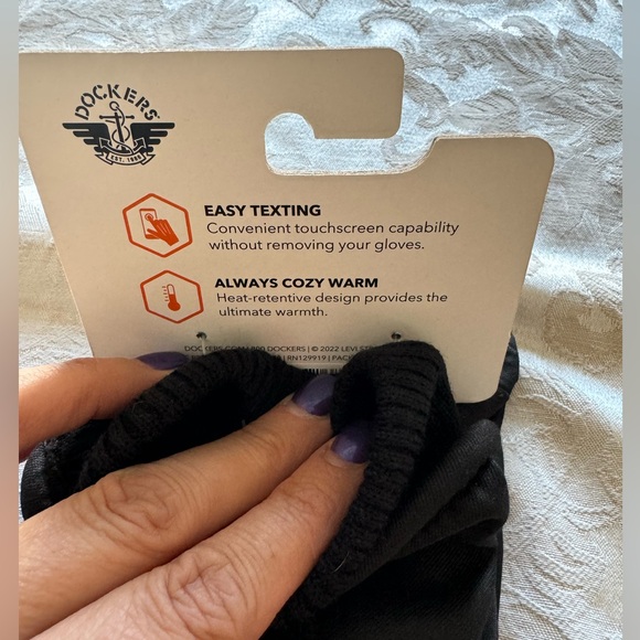 ****SOLD****NWT Men’s Dockers Long Lasting Comfort and Maximum Warmth Gloves - Picture 8 of 8